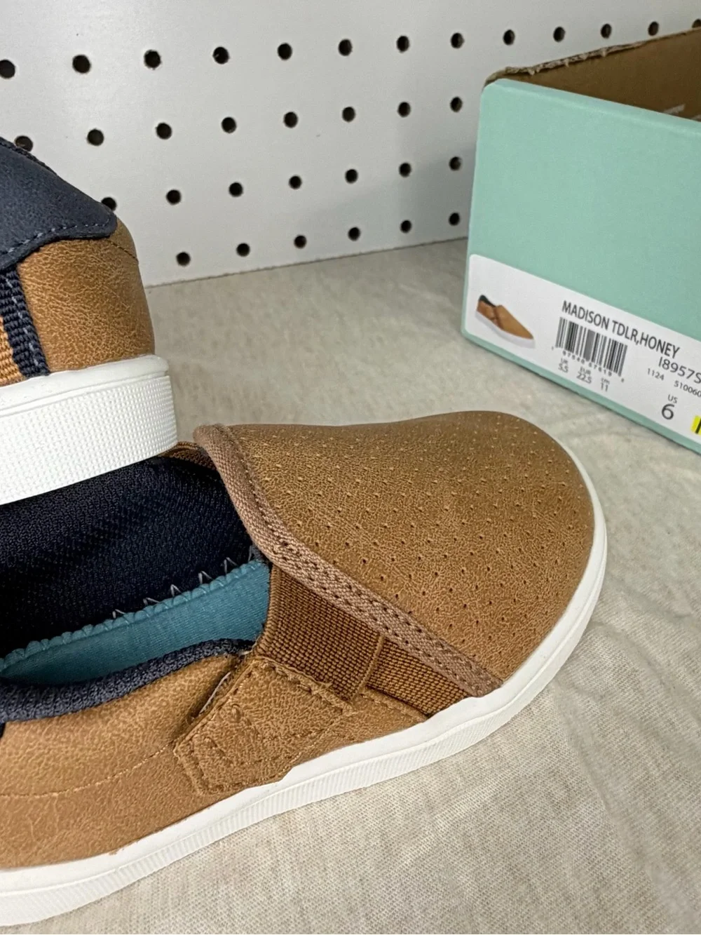 Brand new Dr. Scholl’s Madison toddler slip-on shoes in size US 6.